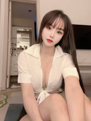 白嫩微胖小妹